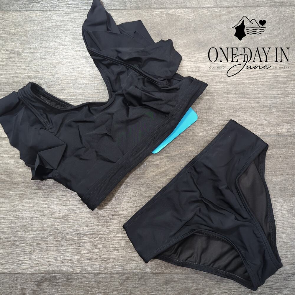 IFFEI Ruffle Shoulder Bikini Swimsuit Size 4-5Y